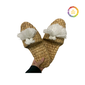 Pantuflas de paja tradicionales hechas de jacinto de agua-Diseño ético y respetuoso con el medio ambiente - Product Image 6