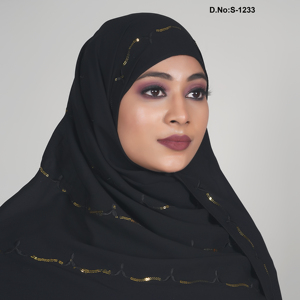 Hijab en mousseline de soie de qualité supérieure avec des détails de lignes métalliques subtiles et un design fluide et drapé pour un style élégant et modeste - Product Image 3