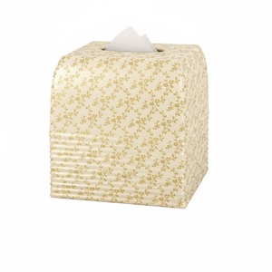Boîte à mouchoirs carrée en métal de qualité supérieure, motif floral doré élégant, décoration d'intérieur, porte-mouchoirs, accessoire élégant pour le salon - Product Image 1