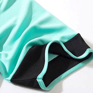 ชุดยูนิฟอร์มฟุตบอลขายส่ง มีไซส์และสีให้เลือกตามสั่ง พร้อมบริการสกรีนโลโก้และหมายเลขสำหรับสโมสรและโรงเรียน - Product Image 4