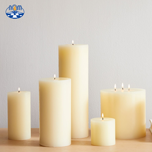 Velas perfumadas de pilar de marfil de parte superior plana de servicio ODM, decoración del hogar de etiqueta privada de lujo para bodas hechas a mano en Vietnam - Product Image 2