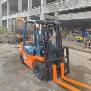 Chariot élévateur Toyota FD30 3 tonnes diesel en bon état, chariots élévateurs d'occasion en bon état à vendre - Product Image 1