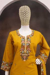 Ensemble Kurti, Palazzo et Dupatta en Soie Simar Romaine Moderne à Séchage Rapide pour Femmes - Tenue de Soirée - RADHE EXPORTS - Product Image 4