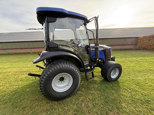 Tracteur agricole fiable 504 de 21 CV 4x4 avec moteur diesel économe en carburant et système hydraulique puissant - Product Image 4