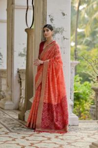 La dernière tenue de créateur Evegreen vente chaude meilleure blouse saree en soie brute Desi douce avec travail de tissage exportateur et fournisseur indien - Product Image 5