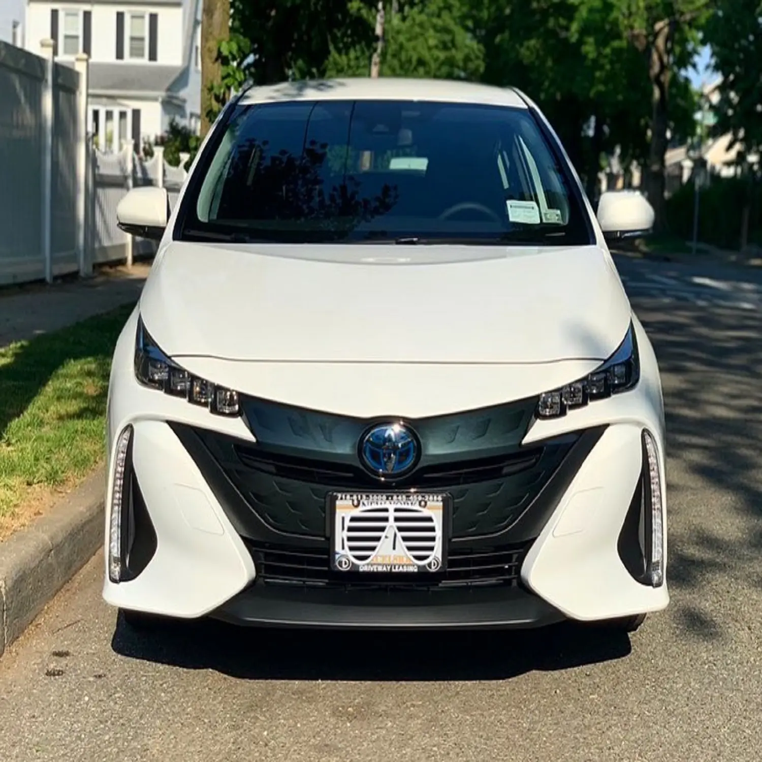 Mobil bekas 2021 TOYOTA PRIUS PRIME mobil siap kirim RHD & LHD tersedia