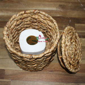 Artex Dong Thap Vietnam – Boîte à mouchoirs ronde en fer faite à la main avec placage en jonc de mer et jacinthe d'eau pour la décoration intérieure - Product Image 4