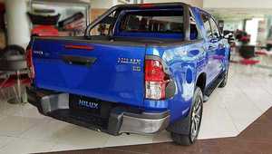 Toyota Hilux USADA Económica, Camioneta de Doble Cabina - Product Image 4