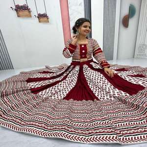 Vente en gros Vastra Saili Ensemble Lehenga Choli pour femme, longueur au sol, style évasé, 6 mètres, pour fêtes et festivals, en coton rayonne avec miroirs authentiques - Product Image 4