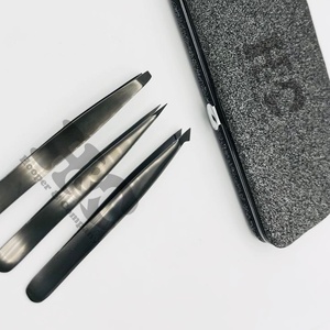 Juego de pinzas profesionales para cejas sólidas negras nuevas de acero inoxidable, duraderas y ecológicas, Color personalizado y logotipo moderno - Product Image 6