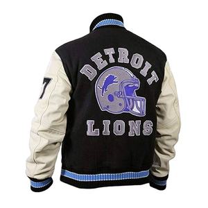 เสื้อแจ็คเก็ตฤดูหนาวคุณภาพดีที่สุด เป็นมิตรกับสิ่งแวดล้อม ระบายอากาศได้ดี สำหรับทุกเพศ สไตล์ Letterman Varsity ทำจากขนแกะแท้ แต่งขอบด้วยขนแกะ ติดกระดุมและซิป - Product Image 3