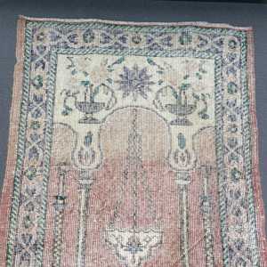 2.7x4.2 ft Turkish Rug, <b>Red</b> Floral Vintage Rug <b>Wool</b> - Product Image 3