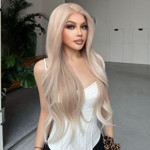 Perruque synthétique Rosalie-DWY 136 à raie libre, ondulée, blond clair champion, avec dentelle transparente sur le devant - Product Image 3