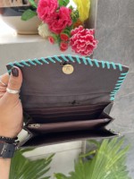 Pochette sculptée à la main, magnifique design, couleur turquoise, portefeuille en cuir de vachette, multi-usages, nouveau design, pochette pour femmes