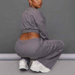 Conjunto de pantalón y sudadera de manga larga informal con logotipo personalizado al por mayor, pantalones de mujer de algodón 100%, chándales, conjunto de suéter de punto de 2 piezas - Product Image 4