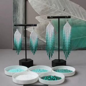Pendientes de cuentas bohemias con flecos en cascada Andy de diseño turquesa, regalo de joyería único - Product Image 1