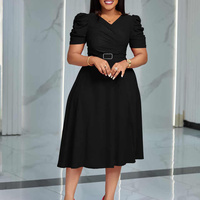Robe crayon polyvalente en polyester et élasthanne avec tissu respirant et coupe confortable, idéale pour le bureau et les événements professionnels