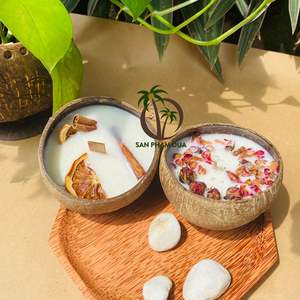 Bougie artisanale écologique en cire naturelle parfumée, support en coquille de noix de coco, bol, bougie en coco de palmier du VIETNAM - Product Image 1