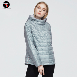 Chaqueta acolchada de invierno de último diseño para mujer, manga larga, cremallera, transpirable, impermeable, tejido de punto, estilo deportivo, OEM personalizable - Product Image 2