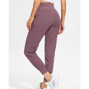 Jogger rosa de mujer de alta calidad con logotipo personalizado, nuevo estilo de entrenamiento, bolsillo lateral con cordón, pantalones de chándal lisos de longitud completa para mujer - Product Image 2