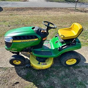 Système de godets pour tondeuse à gazon John Deere, conçu pour les travaux résidentiels et commerciaux, livraison rapide, performances robustes - Product Image 1