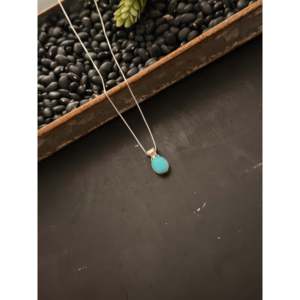 Collier vintage en turquoise de Kingman et argent sterling fait main par les Navajo, chaînes à perles avec motifs floraux et cœurs, cadeau pour elle - Product Image 4
