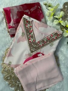 モスリン製の高品質の女性用クルティセットをデジタルプリントと刺<span class=keywords><strong>Embroidery</strong></span>加工で輸出インドから低価格で入手可能 - Product Image 3