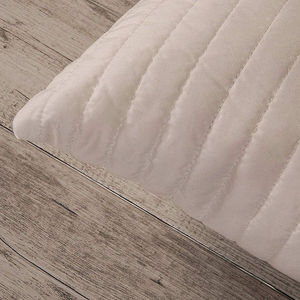 Almohada de Viaje Individual de Espuma Viscoelástica Evergreenweb de 42x72 cm y 12 cm de Altura, Hecha en Italia - Product Image 2