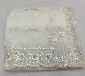 Saree en georgette pure avec bordure de séquence WHITE CODING JALL party wear - Product Image 3