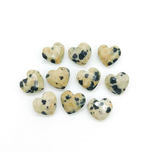 Jaspe dálmata Piedras preciosas sueltas Tallado a mano Cuentas en forma de corazón facetado para suministros de joyería Encantos de 8mm por mayorista a granel - Product Image 2