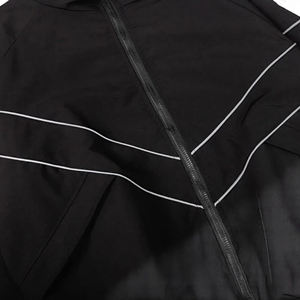 Wholesale Custom Solid Color <b>Reflective</b> Sports Coat Unisex Loose Windbreaker Outfits Outdoor <b>Men</b> Windbreaker <b>Jacket</b> Without Hood - Product Image 5