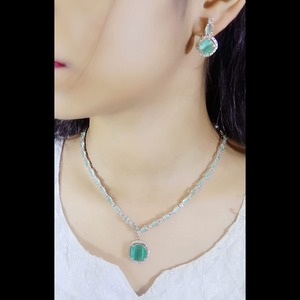 Tendance américain diamant pendentif ensemble Cz pierre fête porter Premium Design indien femmes bijoux à la main en vrac produit - Product Image 1