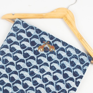 Nueva Tela Estampada en Bloque con Diseño Floral, 100% Algodón Orgánico, para Ropa de Cama - Product Image 5