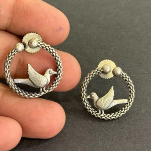 Pendientes OM Fashion Studio de plata alemana oxidada para mujer, joyería multifunción étnica clásica ligera para fiesta diaria - Product Image 1