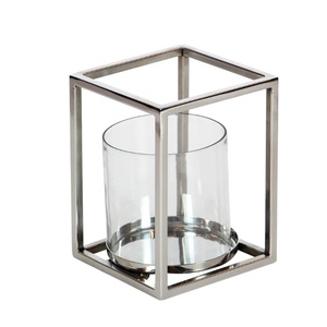 Bougeoir votif en métal et en verre décoratif fait à la main pour la décoration de la maison - Product Image 1