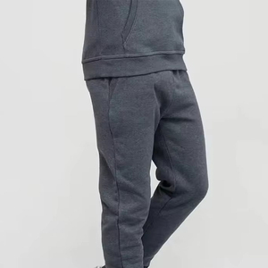 ชุดวอร์มผู้ชายขายส่ง คุณภาพพรีเมียม เนื้อผ้าระบายอากาศดี เหมาะสำหรับออกกำลังกาย รับผลิตแบบ OEM ODM คุณภาพดีที่สุด - Product Image 3