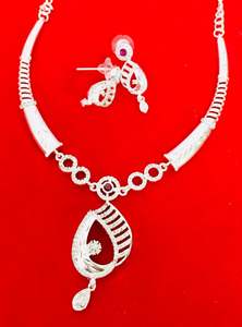 24K chapado en oro Dubai Vintage moda joyería conjunto pendientes brazaletes peines broches en Material de cobre para EE. UU. - Product Image 6