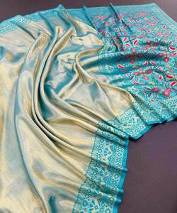 Saree indien en coton avec chemisier en dentelle à fleurs - Product Image 2