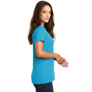 Camiseta sólida básica transpirable de alta calidad Camiseta de manga corta de algodón suave con cuello en V - Product Image 3