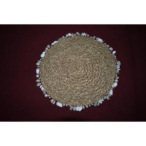 Manteles de Alta Calidad Recién Llegados, Venta al por Mayor de Manteles de Pasto Marino con Conchas de Cauri Disponibles a Bajo Precio desde India - Product Image 1