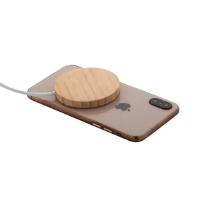 Cargador Inalámbrico Ecológico de Bambú SeeMag, Bancos de Energía Promocionales para Dispositivos - Product Image 4