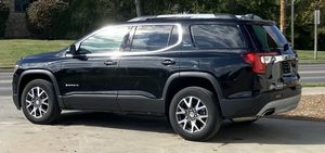 Acadia SLE 2023, 20,000 millas, nuevo - Product Image 1