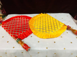 Abanico de mano tradicional indio hecho a mano de bambú con encaje de Gota, mango de madera, aire fresco, decoración del hogar, uso de viaje, recuerdo de boda - Product Image 2