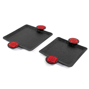 LOT DE 2 Plateau de service en métal de forme carrée élégant en aluminium au design vintage avec plateau de finition noir attrayant pour restaurant - Product Image 1