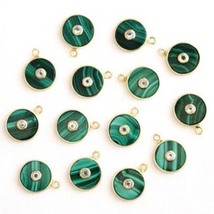 Malachite naturelle ronde sculptée pendentif en pierre précieuse sculpture fantaisie pendentif en argent Sterling plaqué or breloques pour collier en vrac - Product Image 5