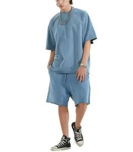 Conjunto de ropa deportiva fina de secado rápido de verano para hombre con top de manga corta y pantalones cortos deportivos - Product Image 4