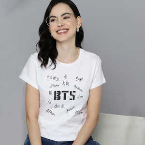 T-shirts à manches courtes slim fit pour femmes - Coupe flatteuse, toucher doux, tissu respirant pour la superposition ou à porter seul, personnalisable - Product Image 2