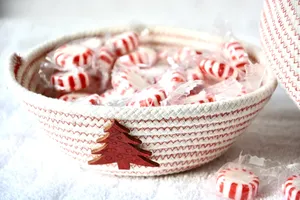 Cesta de almacenamiento de algodón de producto nuevo al por mayor plato de dulces de Navidad decoración regalos de vacaciones cesta hecha a mano en Vietnam - Product Image 4