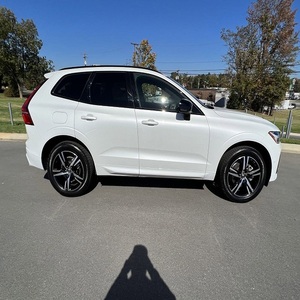 Alerte Offre Exceptionnelle! Superbe Volvo XC-60 hybride léger 2022 d'occasion, 295 ch, transmission intégrale, automatique, blanc cristal, véhicule de luxe - Product Image 2