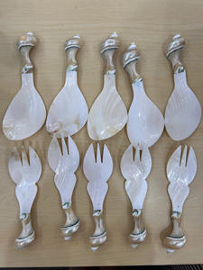 Cuillère à coquillage artisanale avec finition irisée, cuillère à coquillage faite à la main qui apporte une touche de mer dans n'importe quel affichage à la maison - Product Image 6